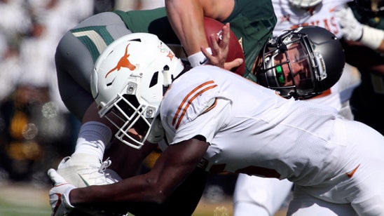 Buechele runs, throws for touchdowns in Texas' 38-7 win (Oct 28, 2017)