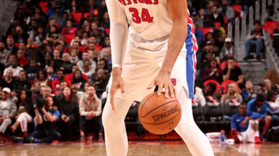 Drummond powers Pistons past Kings 108-99 (Nov 04, 2017)