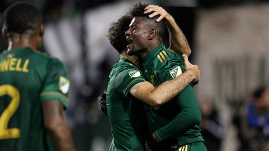 Dynamo beat Timbers 2-1 to advance in the MLS playoffs (Nov 05, 2017)