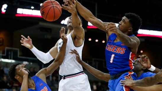 No. 12 Cincinnati routs Savannah State 107-77 (Nov 10, 2017)