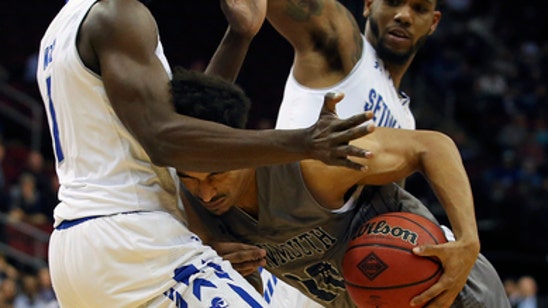 Powell's 18 leads No. 23 Seton Hall past Monmouth, 75-65 (Nov 12, 2017)