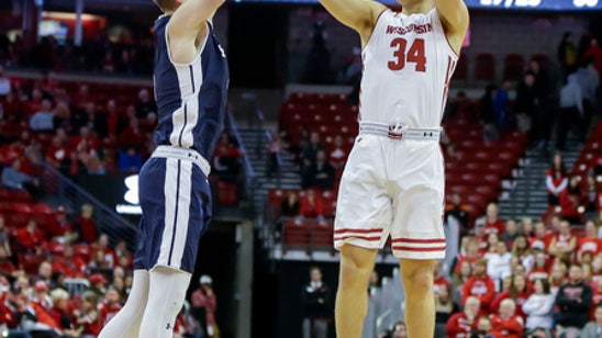 Iverson scores 17, Badgers overpower Yale in easy win (Nov 12, 2017)