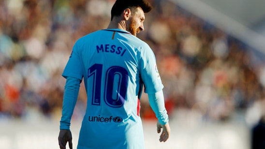 Messi staying with Barcelona to 2021 after new contract