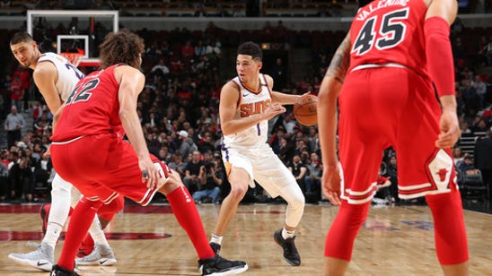 Booker scores 33 as Suns top Bulls 104-99 (Nov 28, 2017)