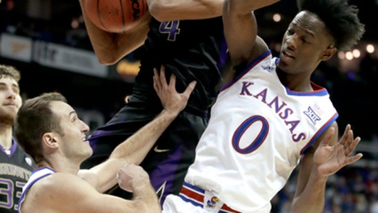 Thybulle scores 19 as Washington stuns No. 2 Kansas, 74-65 (Dec 06, 2017)