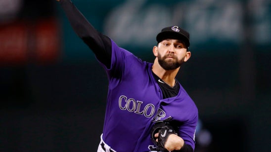 Cubs agree to $38 million, 3-year deal with righty Chatwood