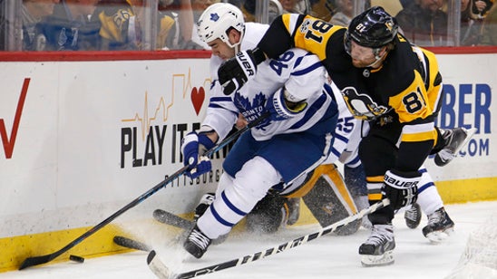 Bozak scores twice, Maple Leafs bury Pens early in 4-3 win (Dec 09, 2017)