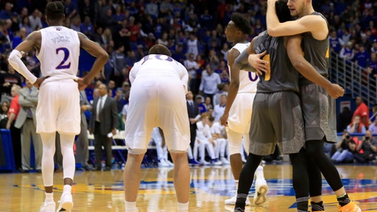 No. 16 Arizona State upset No. 2 Kansas in Lawrence (Dec 10, 2017)