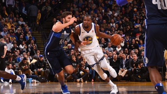 Durant leads Warriors past Mavericks for eighth straight win (Dec 14, 2017)