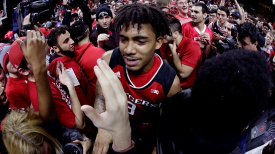 Rutgers, behind Corey Sanders, tops No. 15 Seton Hall 71-65 (Dec 16, 2017)