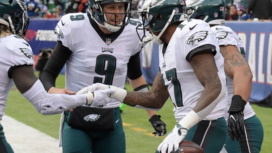Foles throws 4 TDs, Eagles get first-round bye (Dec 17, 2017)