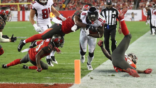 Freeman runs for 126 yards, Falcons hold off Bucs 24-21 (Dec 18, 2017)