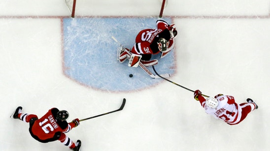 Nico Hischier scores twice as Devils win fifth straight (Dec 27, 2017)