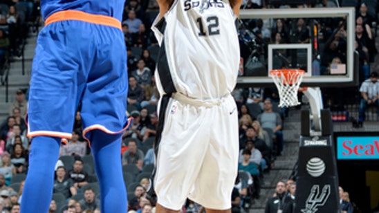 Aldridge leads Spurs' charge past Knicks, 119-107 (Dec 28, 2017)