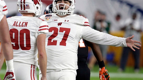 Hornibrook's 4 TDs carry Badgers over Miami, 34-24 in Orange (Dec 30, 2017)