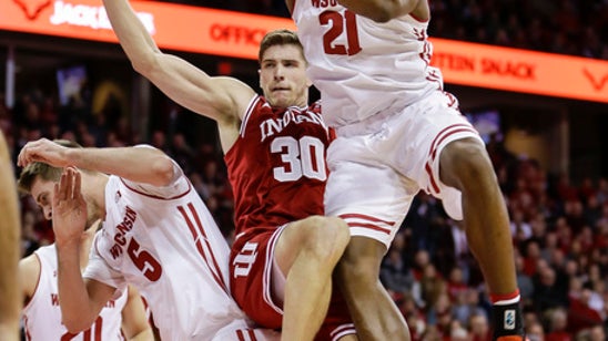 Happ's 28 points lead way, Wisconsin beats Indiana 71-61 (Jan 02, 2018)