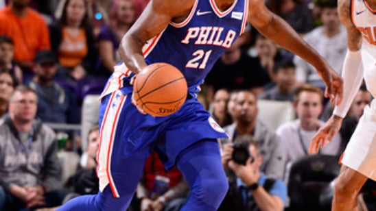 76ers' Embiid starts vs. Spurs with sprained right hand