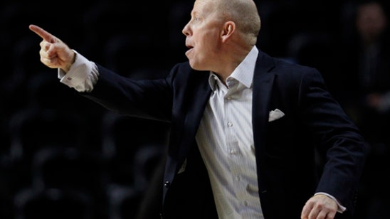 No. 19 Cincinnati survives road scare to top Temple (Jan 04, 2018)