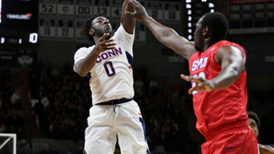 Adams, Vital lead UConn to a 63-52 win over SMU (Jan 25, 2018)
