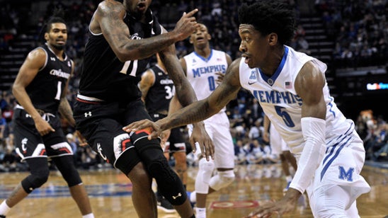 Clark, Evans lead No. 9 Cincinnati past Memphis 62-48 (Jan 27, 2018)