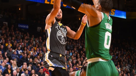 Curry scores 13 points over final 1:42, Warriors beat Boston (Jan 27, 2018)