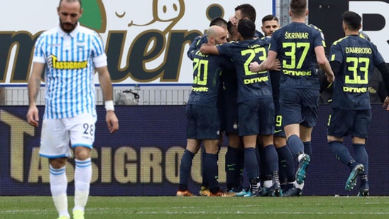 Mertens back to help Napoli beat Bologna and go top again