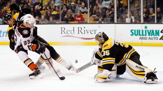 Ducks stop Bruins' point streak at 18 games with 3-1 win