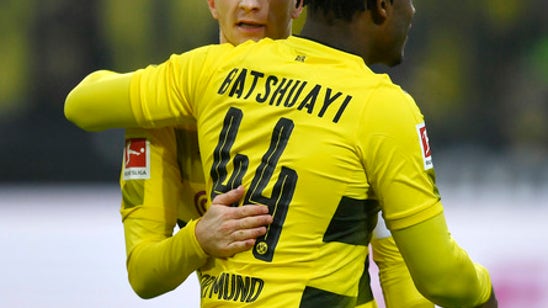 Reus returns as Dortmund beats Hamburg 2-0 in Bundesliga