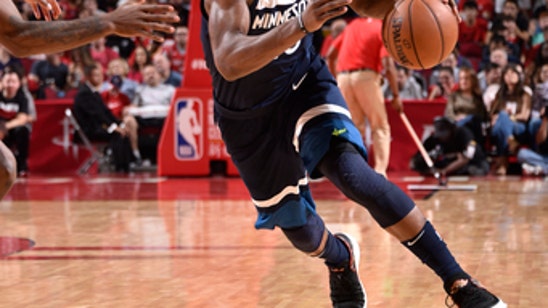 Butler hurt as Rockets beat Wolves for 11th straight win