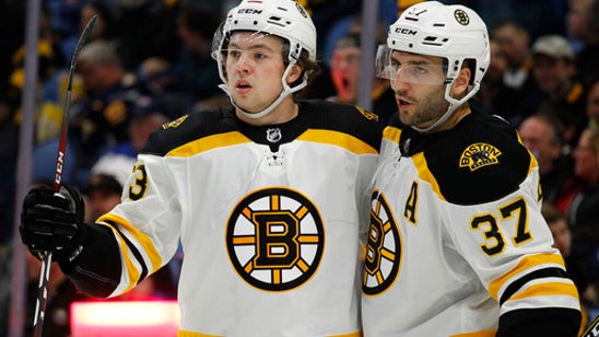 Bruins' Patrice Bergeron out with fractured right foot