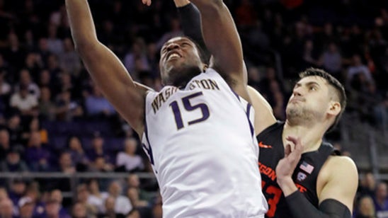 Dickerson helps Washington edge Oregon State 79-77