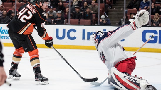 Ducks stay hot, beat Blue Jackets 4-2