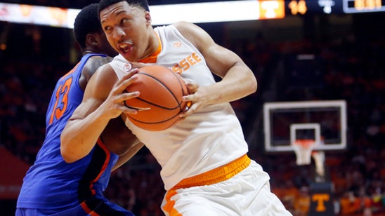 Board games become part of Tennessee’s road game routine