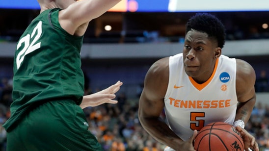 Tennessee wins NCAA opener, routs Wright State 73-47