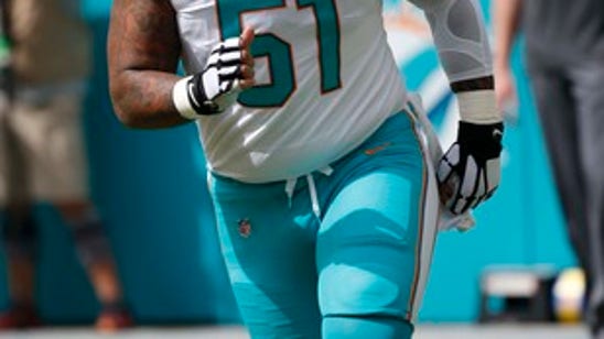 LA Chargers sign ex-Miami center Mike Pouncey to 2-year deal