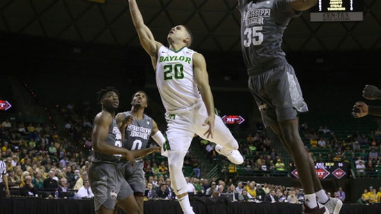 Weatherspoon hits 3 at buzzer, Mississippi State advances