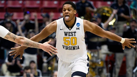 Winter storm forces altered travel plans for NCAA Tournament