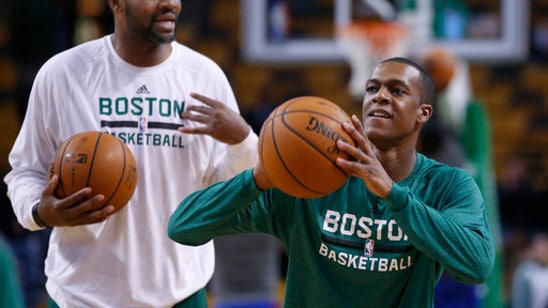Evansville hires Celtics assistant Walter McCarty as coach