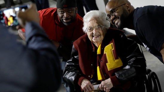 NCAA Latest: Loyola-Chicago could join underdog greats in F4