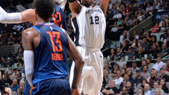 Aldridge’s double-double moves Spurs past Thunder, 103-99