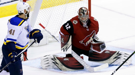 Coyotes sign goaltender Antti Raanta to 3-year deal