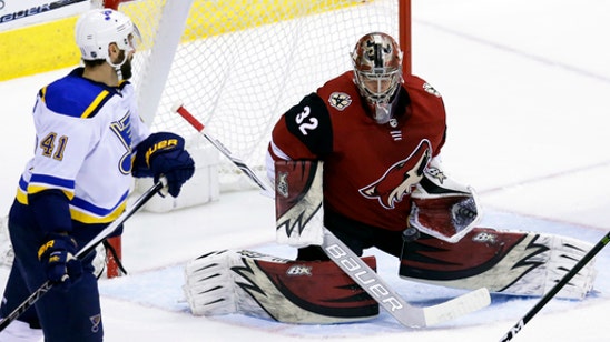 Raanta, defensemen’s offense lead Coyotes past Blues