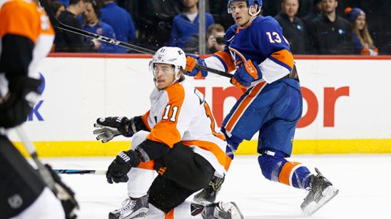 Barzal’s go-ahead goal gives Islanders 5-4 win over Flyers