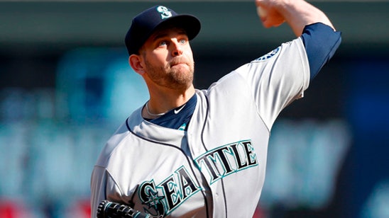 The eagle has landed … on James Paxton’s shoulder