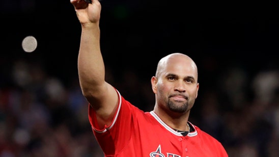 Albert Pujols becomes 32nd player in 3,000-hit club