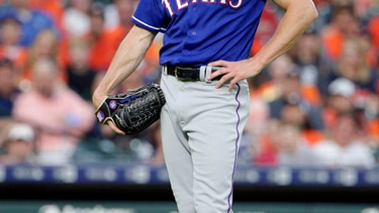 Rangers scratch lefty Cole Hamels with neck stiffness