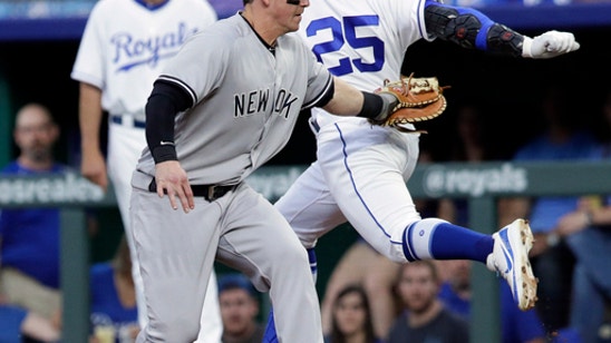 Sanchez hits 2 of Yankees’ 5 homers in 8-3 win over Royals