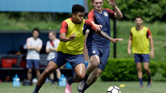 Sargent set to be latest teenager to make US soccer debut