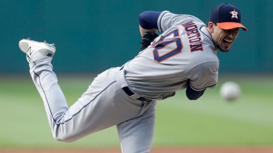 Bundy fans 14, throws 2-hitter in O’s 9-3 win over Chisox