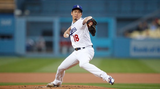 Dodgers' Kenta Maeda leaves start with right hip strain